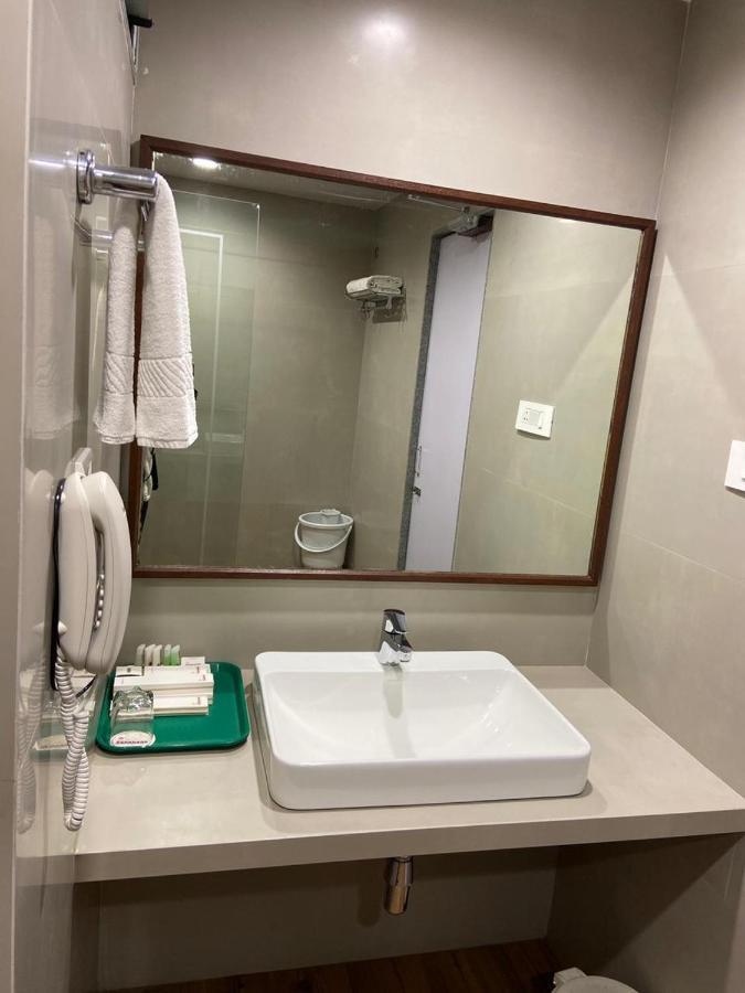 Chryso Hotels Pvt Ltd Ankleshwar Exteriör bild