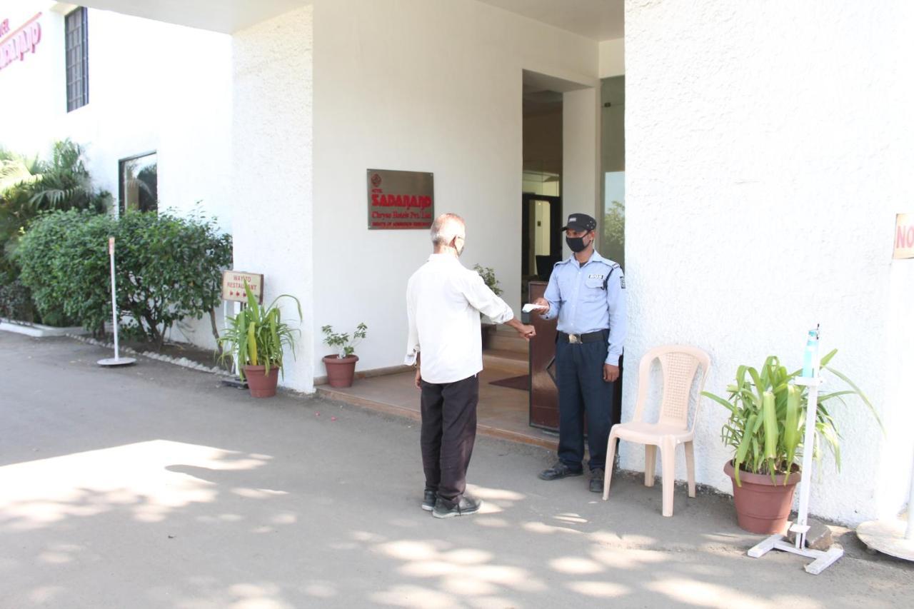 Chryso Hotels Pvt Ltd Ankleshwar Exteriör bild