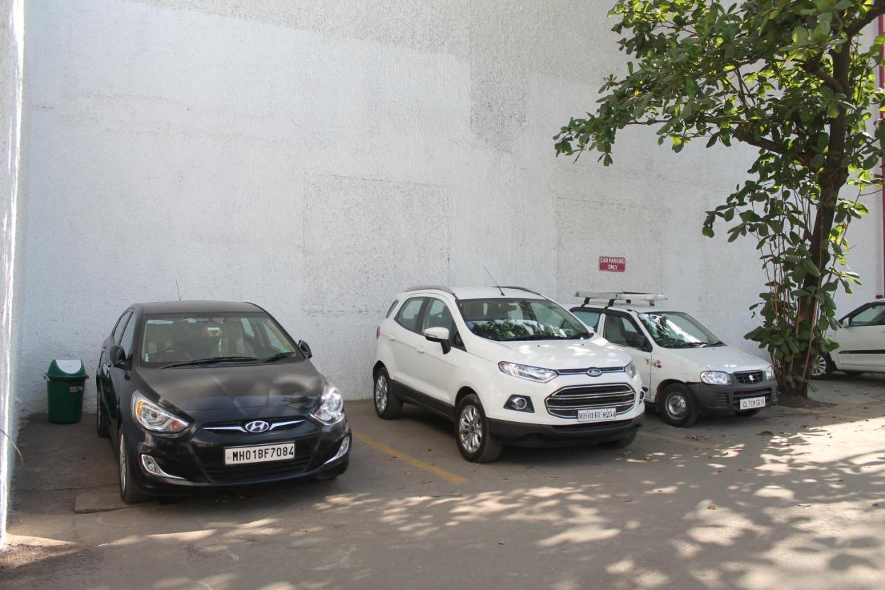 Chryso Hotels Pvt Ltd Ankleshwar Exteriör bild