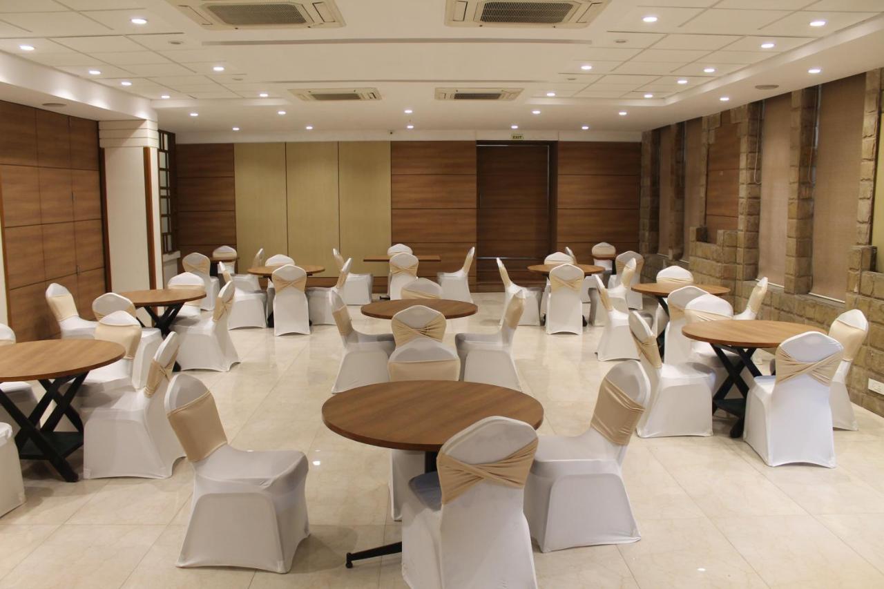 Chryso Hotels Pvt Ltd Ankleshwar Exteriör bild