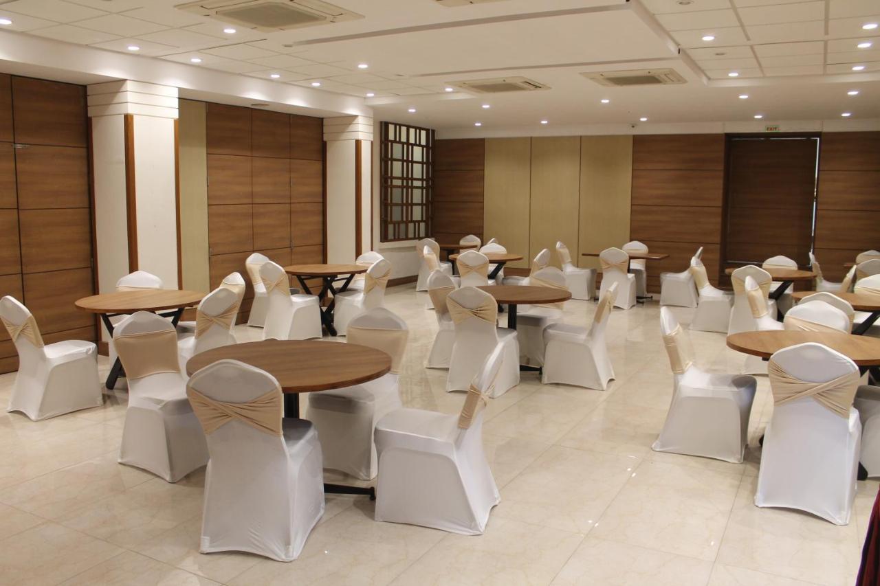 Chryso Hotels Pvt Ltd Ankleshwar Exteriör bild