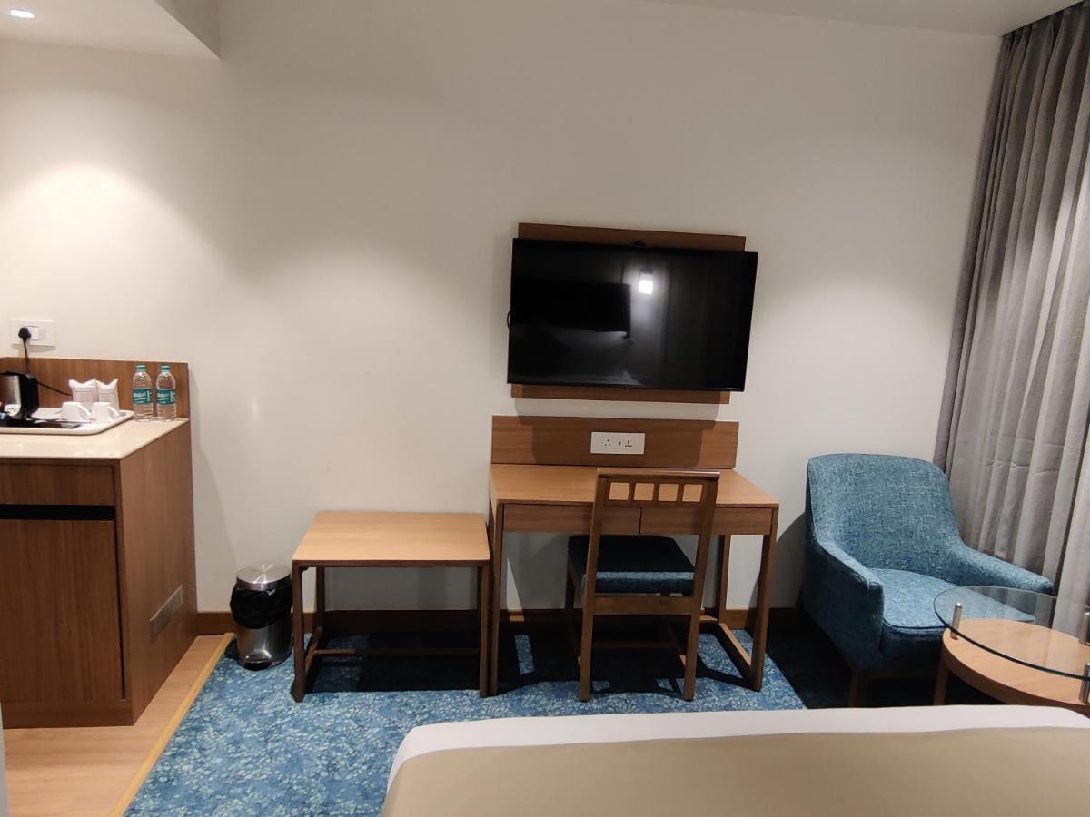 Chryso Hotels Pvt Ltd Ankleshwar Exteriör bild