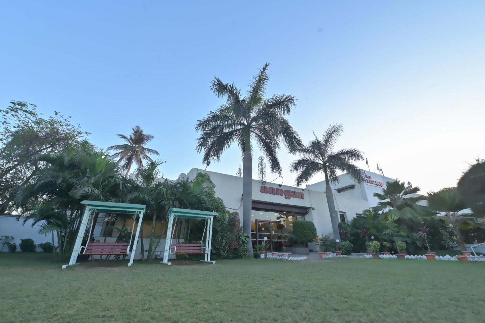 Chryso Hotels Pvt Ltd Ankleshwar Exteriör bild