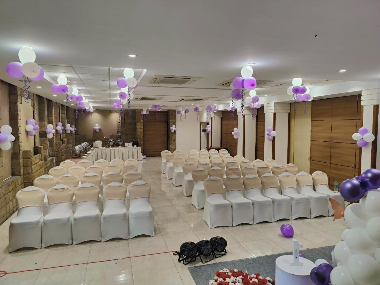 Chryso Hotels Pvt Ltd Ankleshwar Exteriör bild