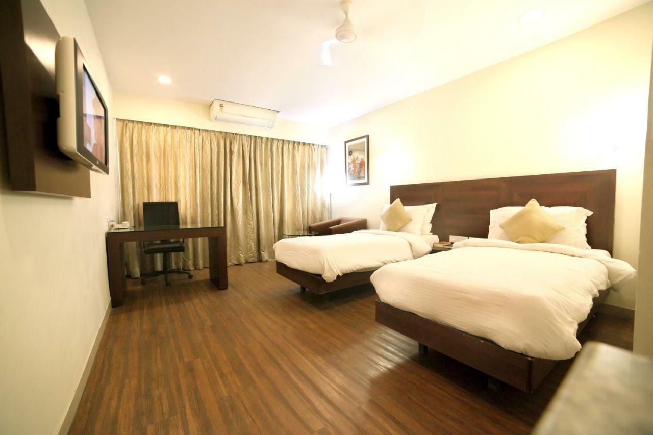 Chryso Hotels Pvt Ltd Ankleshwar Exteriör bild